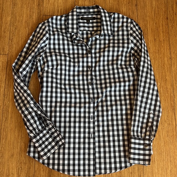 NWOT Banana Republic Crisp Tailored Button Down - Picture 2 of 6
